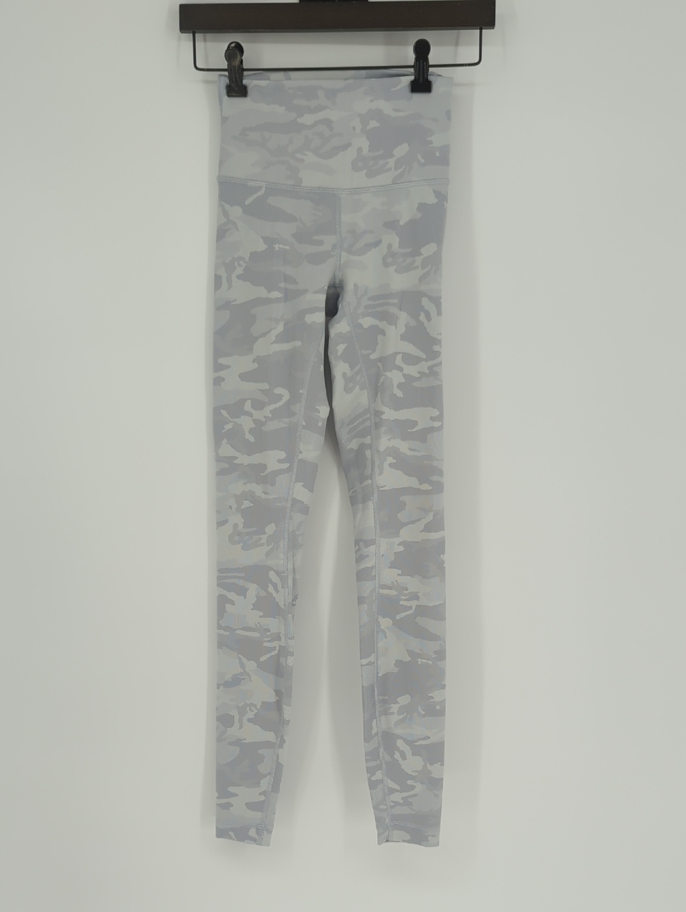 Lululemon Camo Work Out Tights Leggings Gray size 4 athletic gym yoga sporty